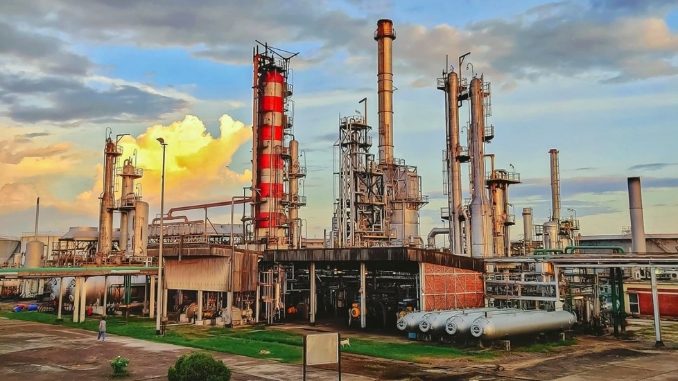 Oil refinery and processing plant